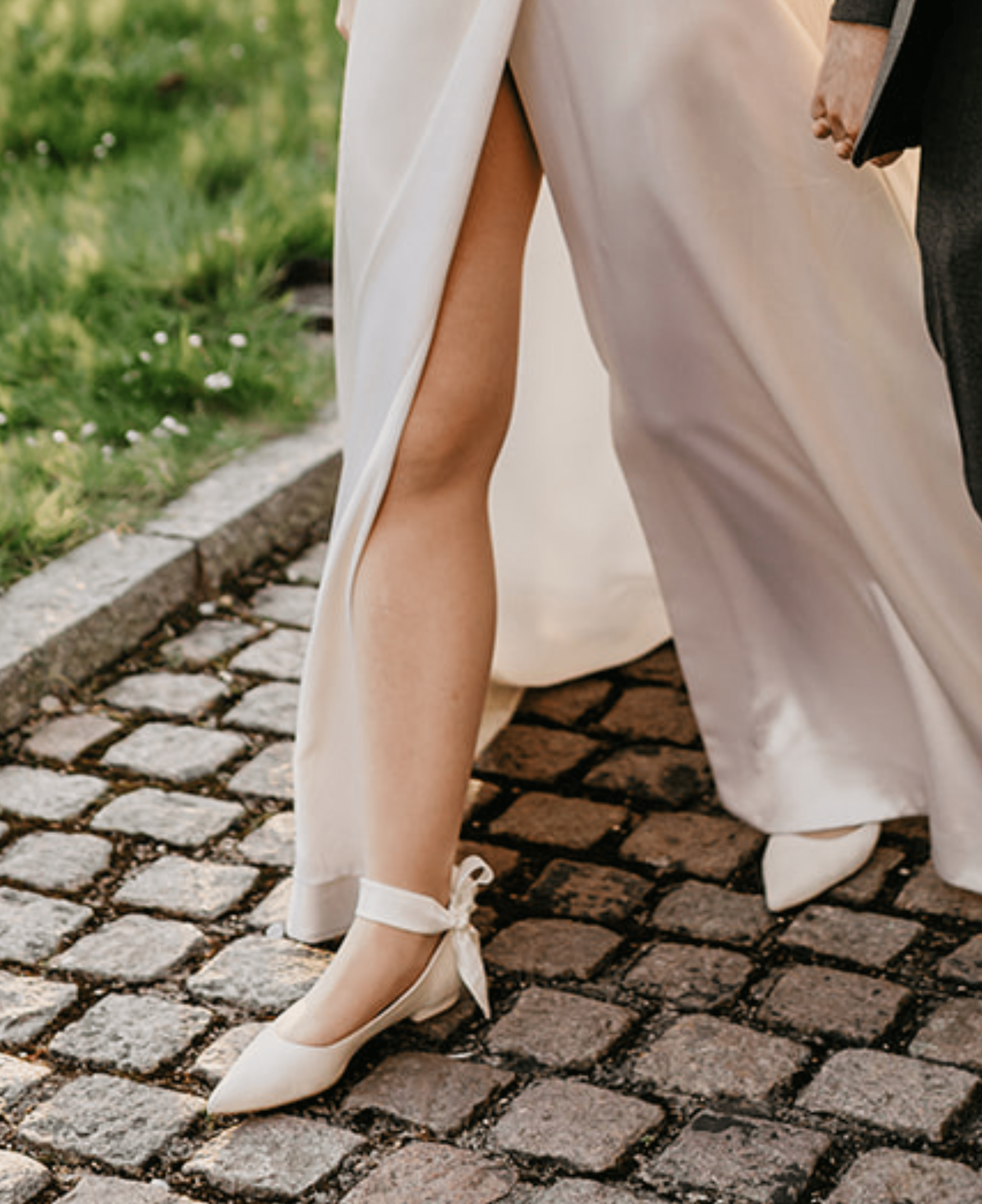 White Crochet Lace Pointy Toe Flats With MINI PEARLS, Women Wedding Shoes, Bridal  Flats, Bride Shoes, Lace Flats - Etsy